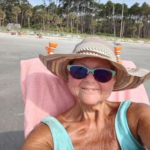 First day at the beach! Summer days are made for FuN🎉🌴🌡️🌞